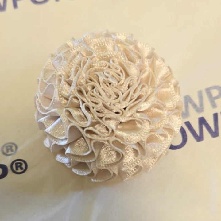 Frill Layered Carnation